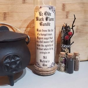 Hocus Pocus Black Flame Candle (Light)
